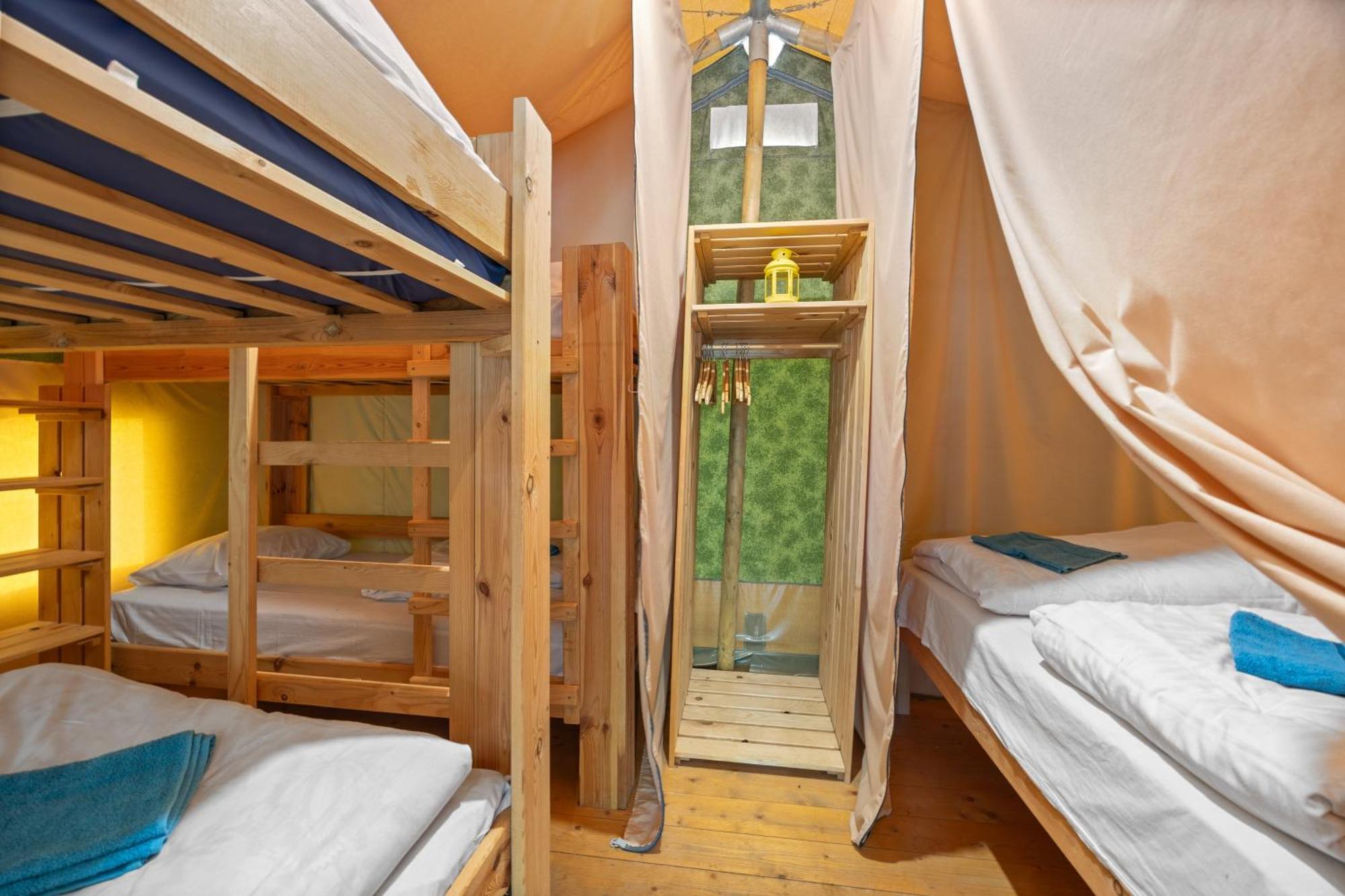 Kompleks wypoczynkowy Easyatent Safari Tent Polari